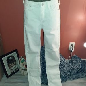 💙Lucky Brand Winter white skinny jeans💙​